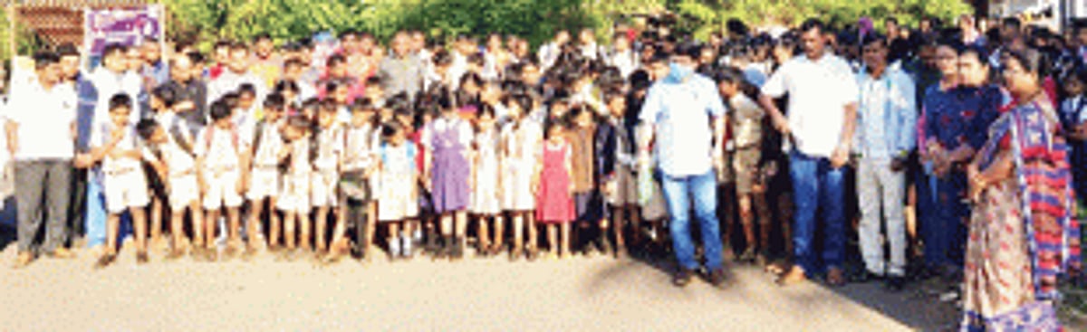 Start buses or face agitation