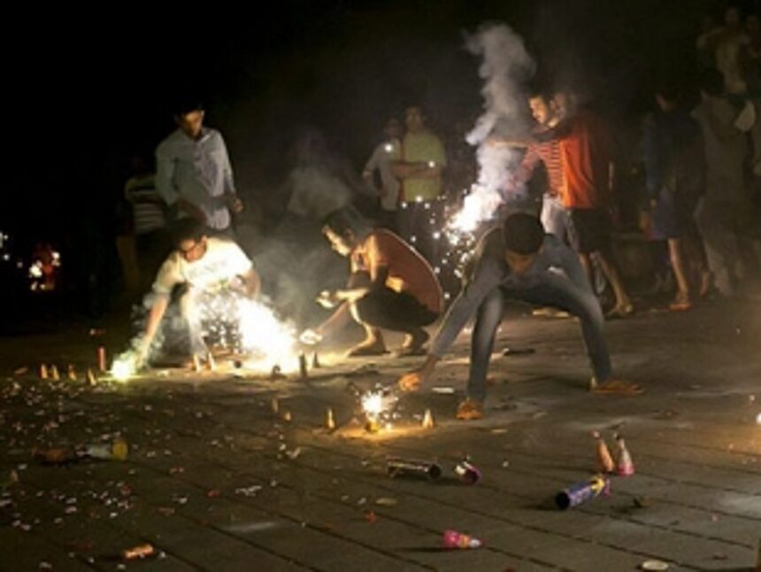 State fixes timing to burst firecrackers during Diwali