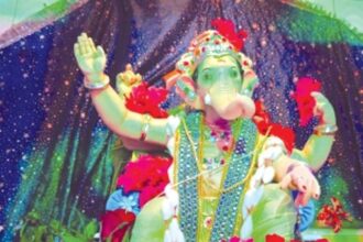 State welcomes Bappa with festive shopping, family reunions