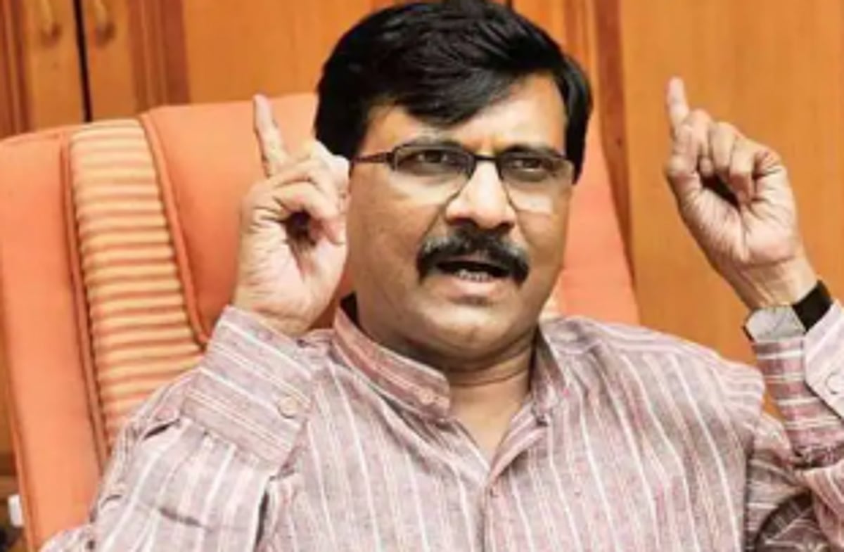 State witnessing political carnival, says Shiv Sena