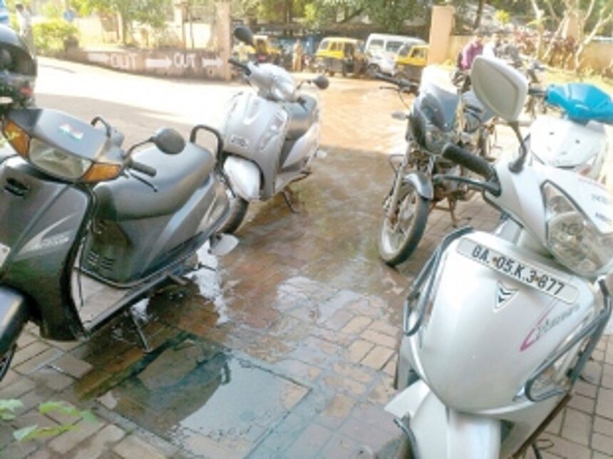 Stench & sewerage welcome patients to Ponda hospital 1 Stench & sewerage welcome patients to Ponda hospital