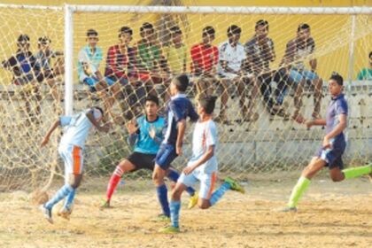 Stewart leads St Rita HS into semis