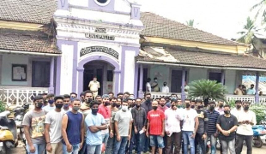 Stop encouraging migrant vendors for your votebanks: RG to politicians