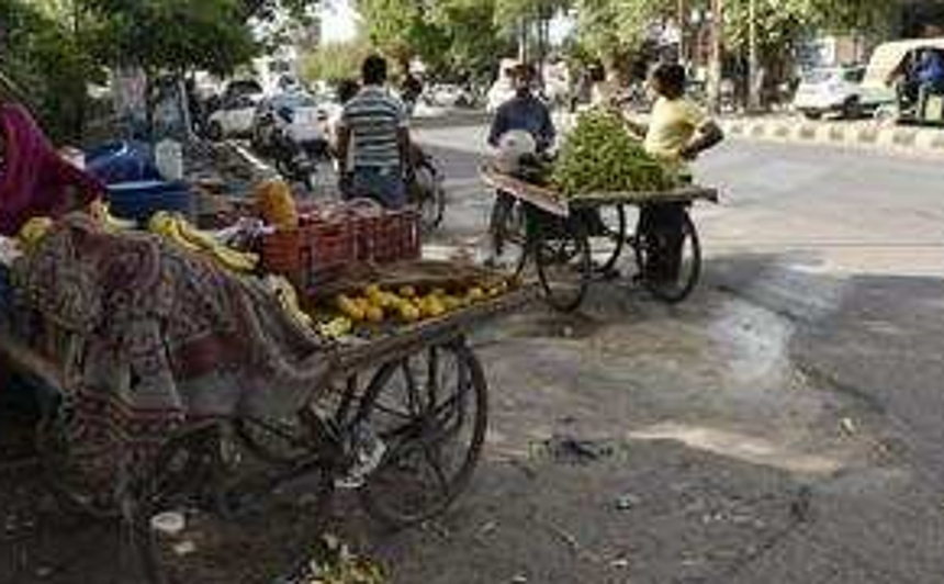 Stop hawking along roadside,  Verla Canca VP warns hawkers