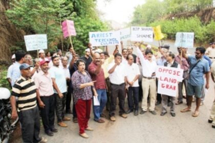 Stop playing golf  with us, give our land  back: Tiracol tenants