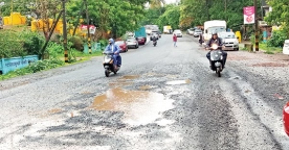 Stop sewerage chamber digging works in rains: Ponda locals