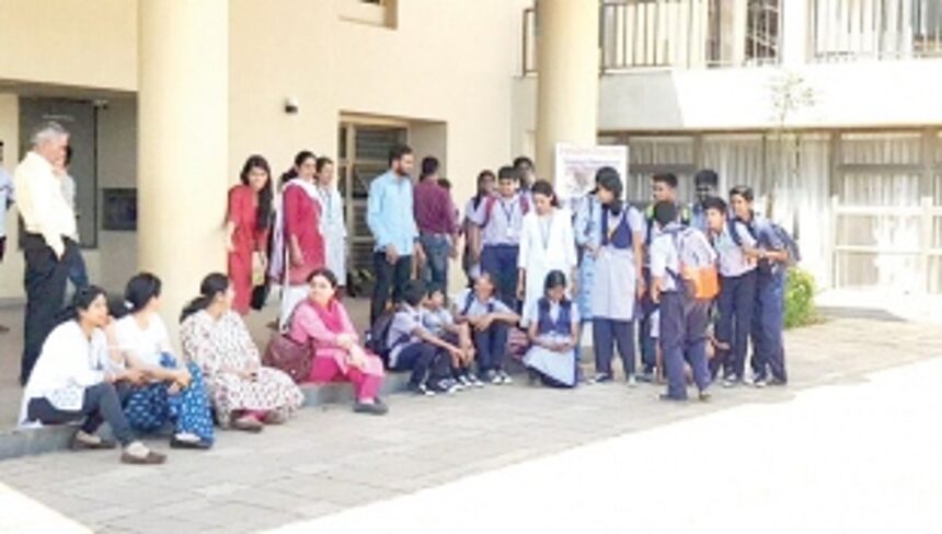Stranded students, children go hungry 1 Stranded students, children go hungry