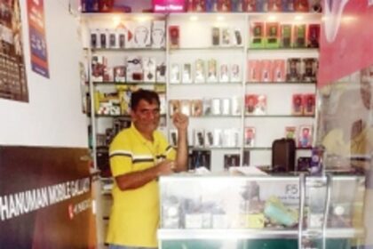 Stray calf finds daily haven in mobile shop, wins hearts in Sanguem