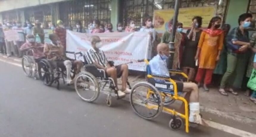 Street Providence NGO Stages Protest Demanding Adequate Medical Facilities