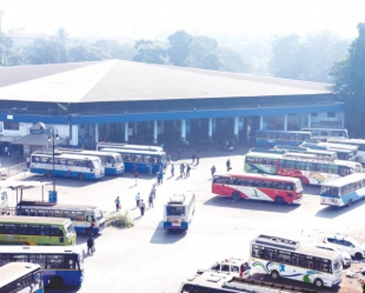 Strike partially affects transport, banking services