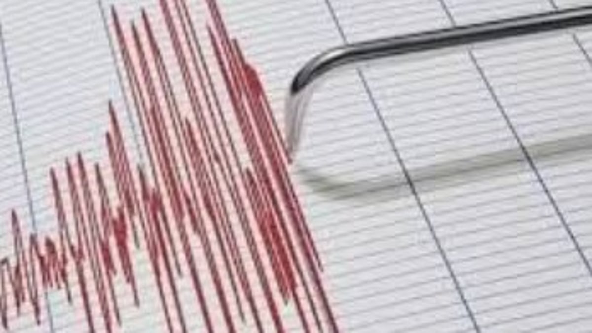 Strong 6.9 Magnitude Earthquake Strikes Off Papua New Guinea's New Britain Island