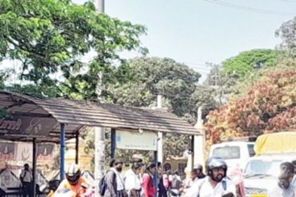 Students avoid the pathetic subways at Navelim & Nuvem, now forced to use the accident-prone highways