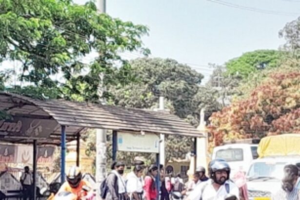 Students avoid the pathetic subways at Navelim & Nuvem, now forced to use the accident-prone highways