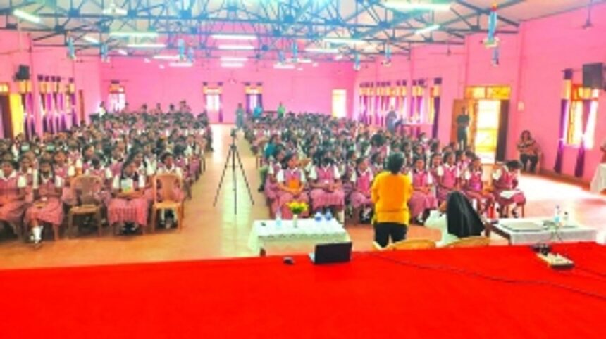 Students get roped in to ‘Save Mhadei’ movement with talk on water resources