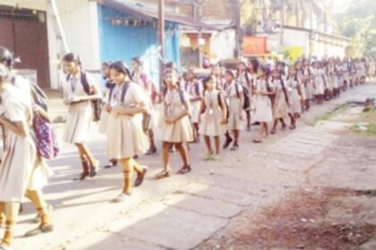 Students protest headmaster’s transfer