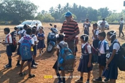 Students return home as tardy teachers fail to reach school in time
