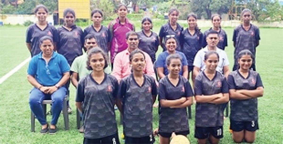 Subroto U-17: Traffic jam plays spoilsport; Arambol girls fail  to reach venue on time