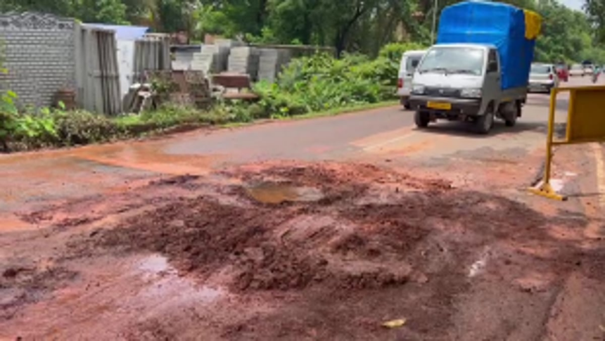 Substandard Work of Curchorem Roads Sparks Concerns; Locals Demand Action 1 Substandard Work of Curchorem Roads Sparks Concerns; Locals Demand Action