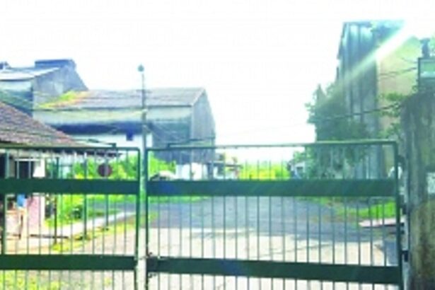 Sugar factory workers cry foul as Agriculture Dept fails to pay them ex-gratia