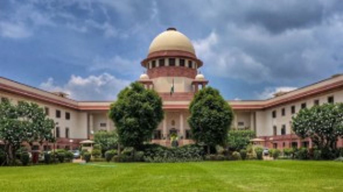 Supreme Court Seeks Delhi Police Response on Bail Pleas of Activists in 2020 Delhi Riots Case