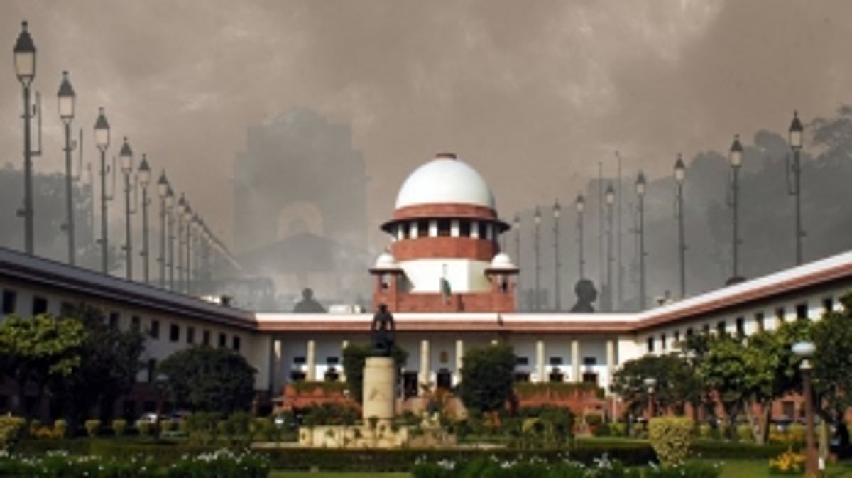 Supreme Court's Landmark Order Addresses Delhi's Air Crisis and Urges Action on Crop Residue Burning