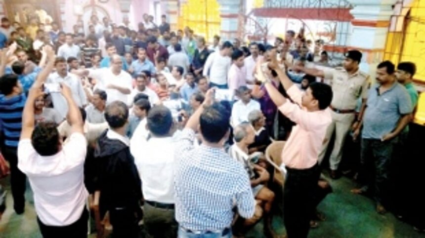 Surla passes resolution to revoke licence to liquor bars 1 Surla passes resolution to revoke licence to liquor bars