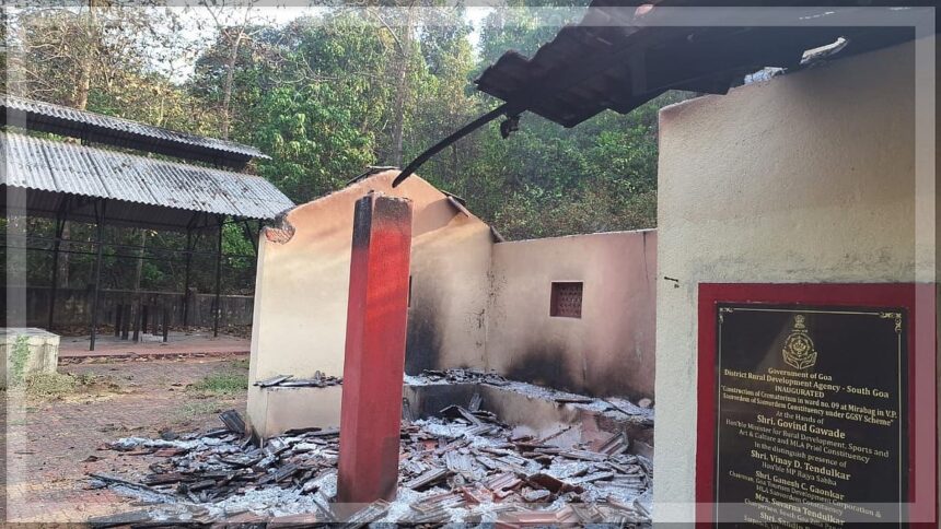 Suspicious Fire Breaks Out at Crematorium in Mirabag, Sanvordem; Investigation Underway 1 Suspicious Fire Breaks Out at Crematorium in Mirabag, Sanvordem; Investigation Underway