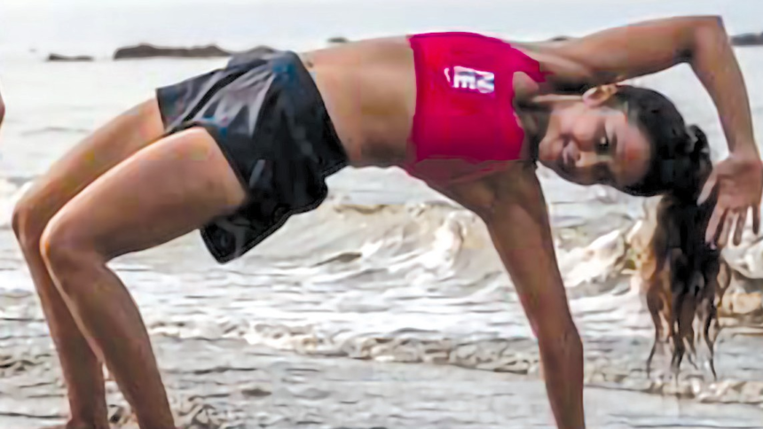 Sweat, Stretch, Smile 1 Sweat, Stretch, Smile