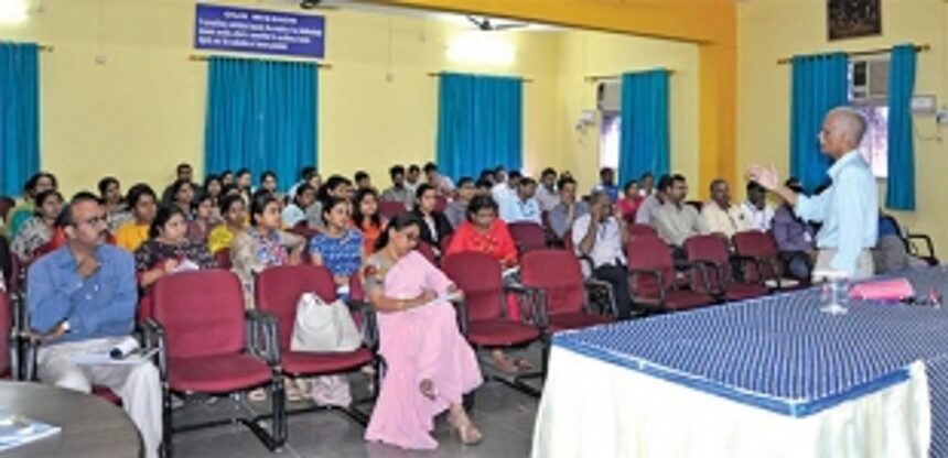 TALK ON SCHOLARLY COMMUNICATION