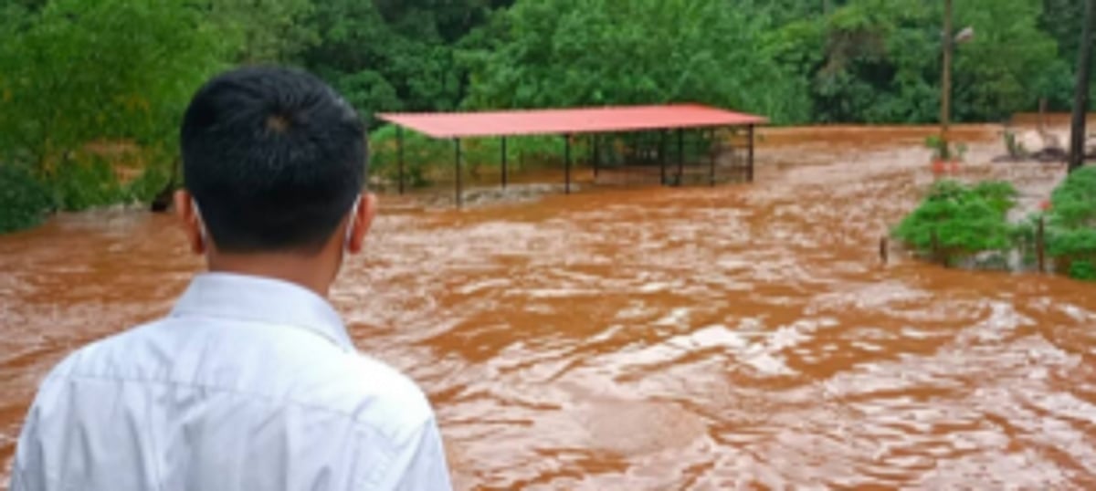 THAT SINKING  FEELING ALL  OVER AGAIN