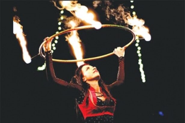 THE LADY FROM LALALAND IS HERE WITH HER CIRCUS 'RIOT'