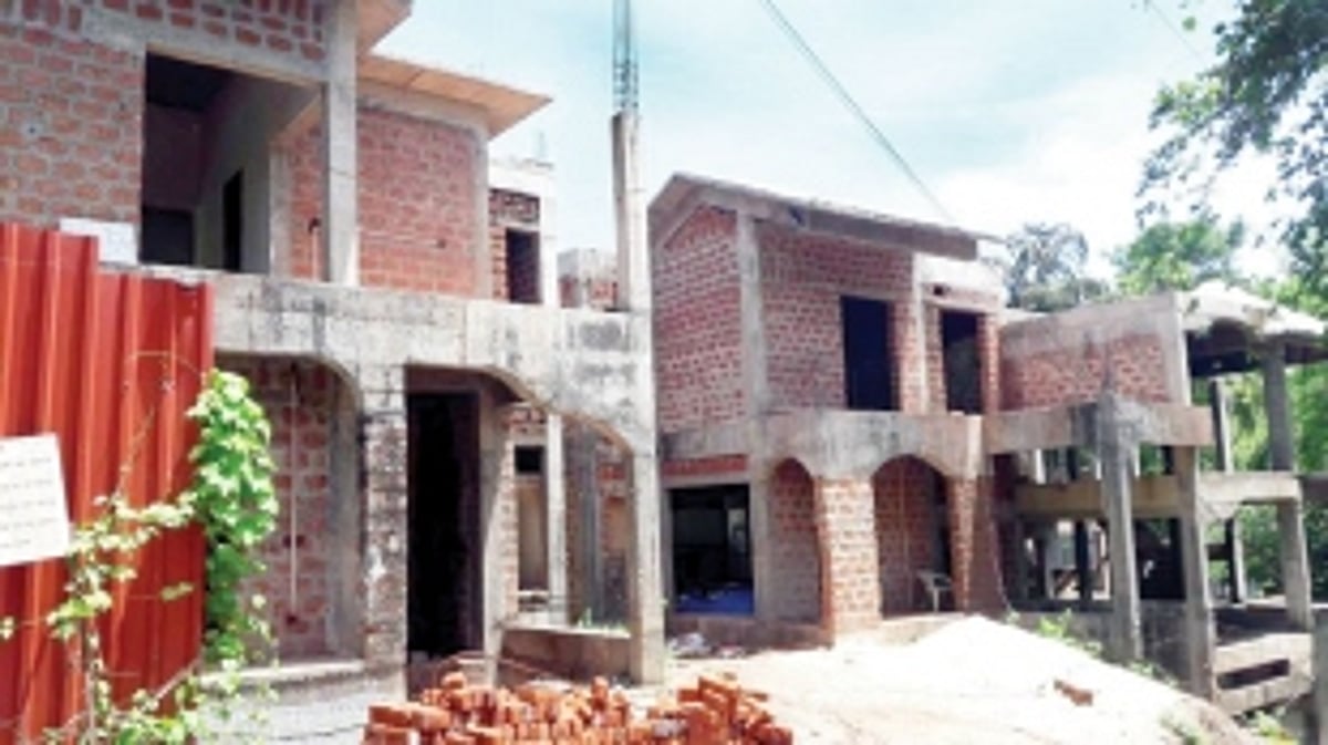 THE LOOT SPREADS: Luxury villas stand on land forged and stolen from another Goan