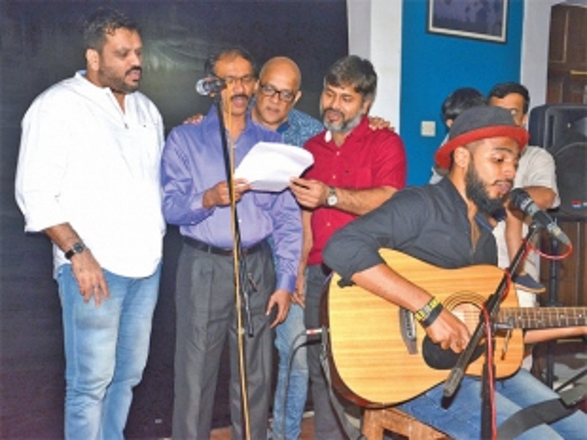 THE TRUE SPIRIT OF CHRISTMAS