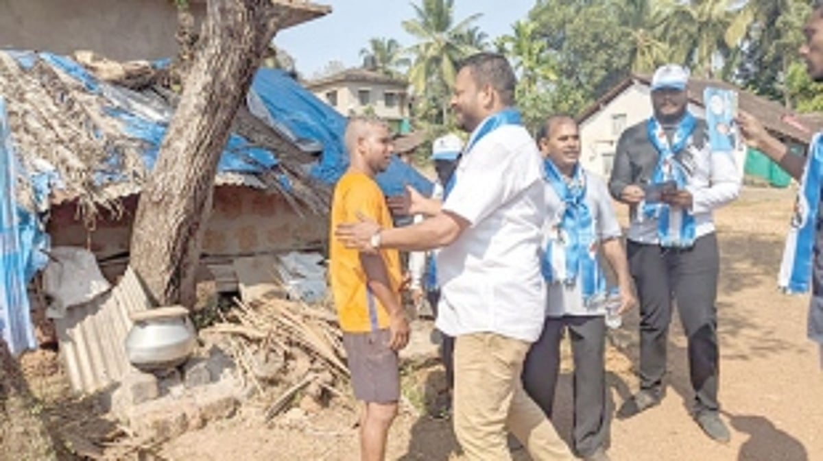 TMC’s Nuvem candidate Cabral assures laptops, dongles to Suddovi villagers once in power