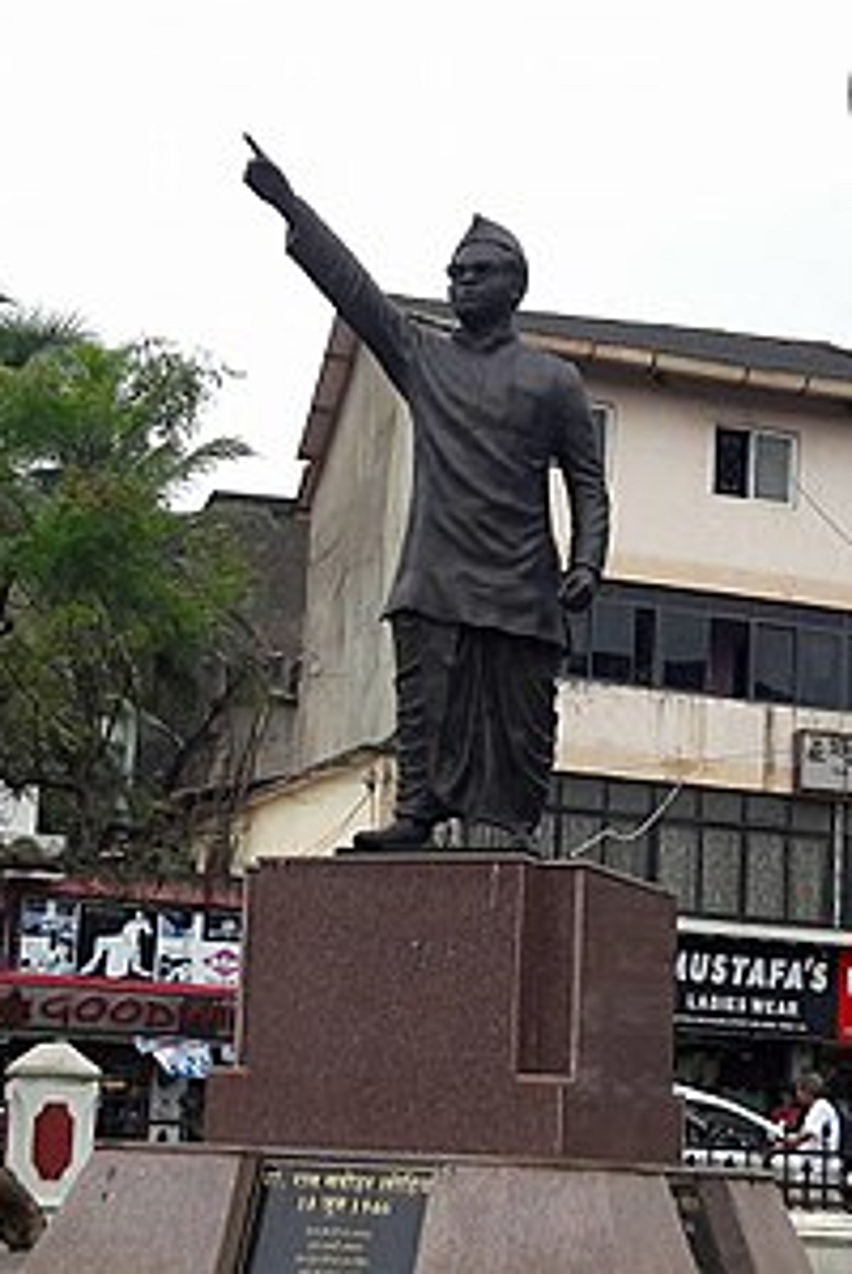 Take action if Dr Lohia’s  statue damaged, MMC told