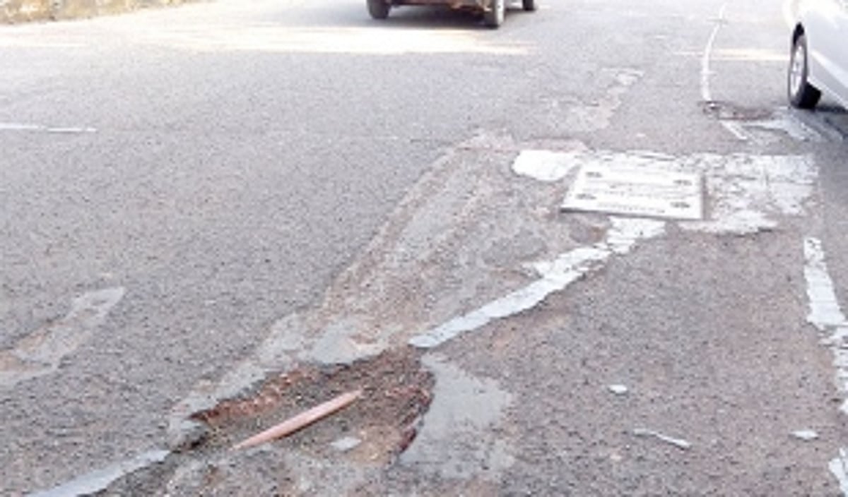 Take up hot-mixing of roads