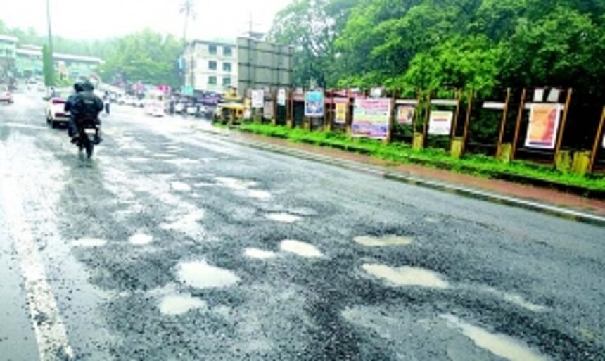Tarred in June, gone in July: New roads riddled with potholes and loose gravel 1 Tarred in June, gone in July: New roads riddled with potholes and loose gravel