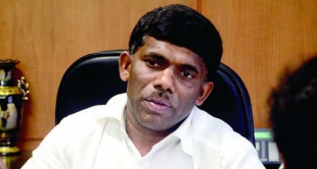 Tawadkar takes serious note of misuse of MLA’s stickers on cars