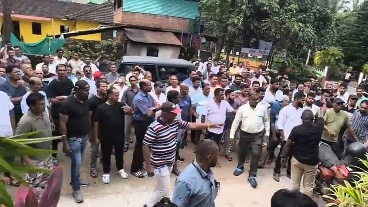 Taxi Issue is being politicized; break down in law and order should be dealt with strongly