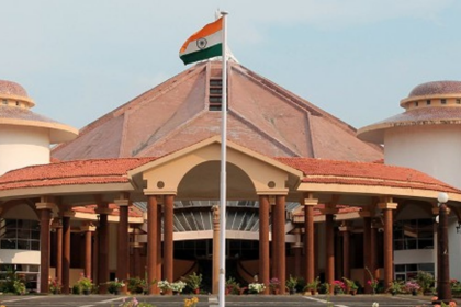 Taxi Operators Storm Goa Assembly Demanding Clarity on Delayed State Taxi Policy