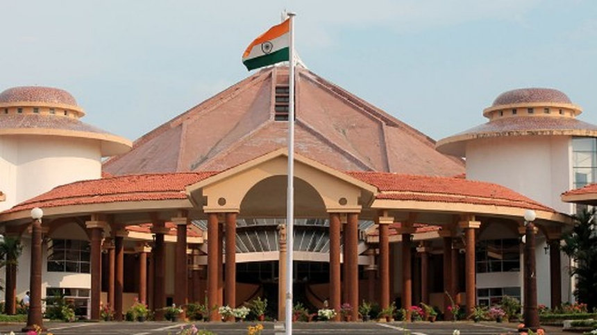 Taxi Operators Storm Goa Assembly Demanding Clarity on Delayed State Taxi Policy 1 Taxi Operators Storm Goa Assembly Demanding Clarity on Delayed State Taxi Policy