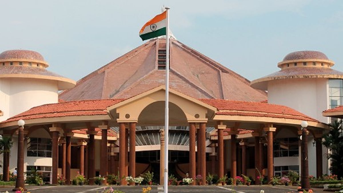 Taxi Operators Storm Goa Assembly Demanding Clarity on Delayed State Taxi Policy