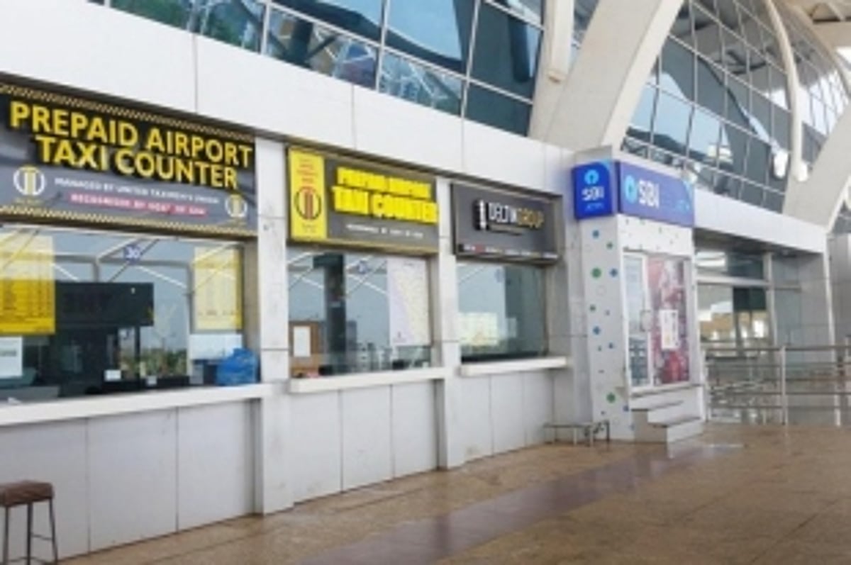 Taxi Union slams govt for not  giving them counter at Airport