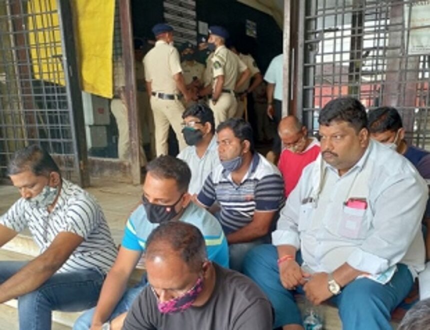 Taxi operators claim govt inefficient to address meters issue