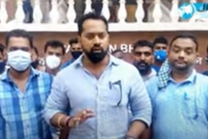 Taxi operators upset with ECI for  requisitioning M’rashtra vehicles