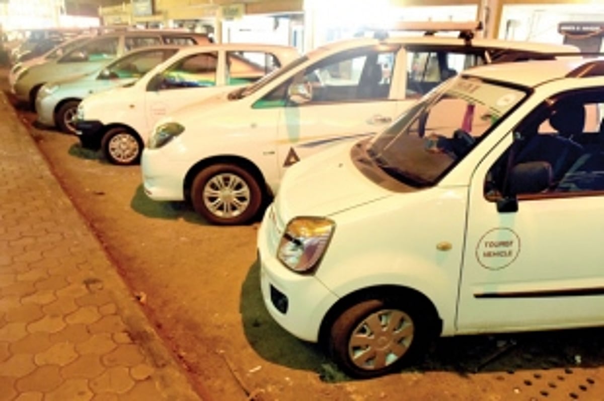 Taxi operators want govt to provide meters