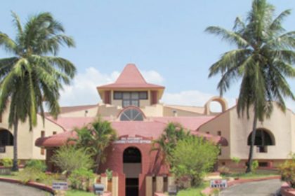 Teachers’ Assn demands action against students union for defacing Varsity blocks