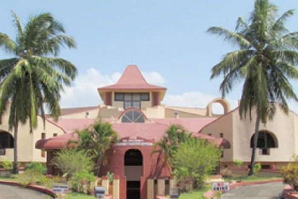 Teachers’ Assn demands action against students union for defacing Varsity blocks