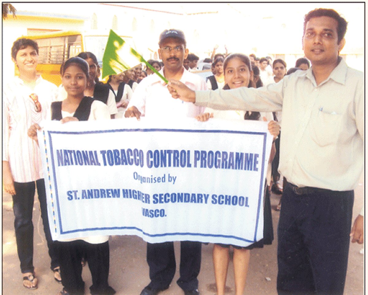 Teachers and students participate in an awareness rally on National Tabacco Control Programme.