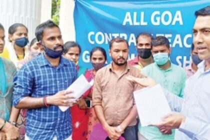 Teachers suspend strike as CM hikes salary